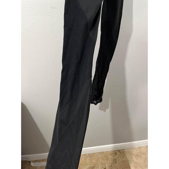Athleta Black High Waisted Perforated And Mesh Calfs Size XS - Picture 5 of 8